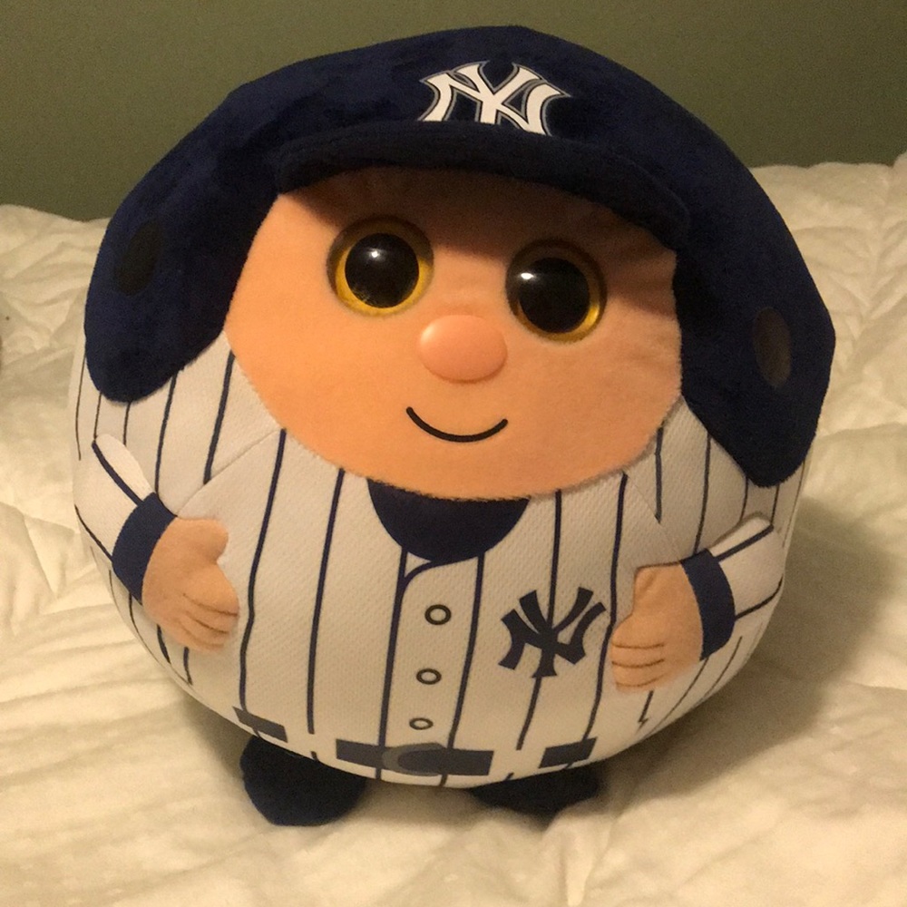 Yankees big beanie baby
